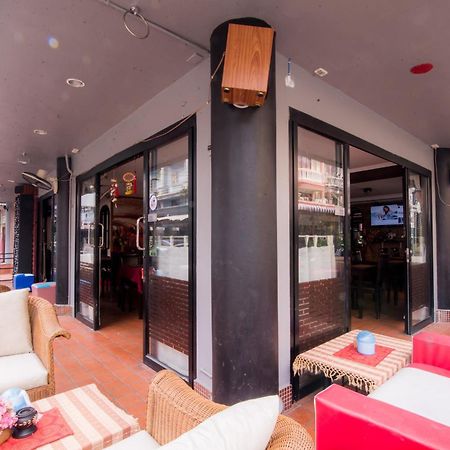 De Apartment Pattaya Εξωτερικό φωτογραφία