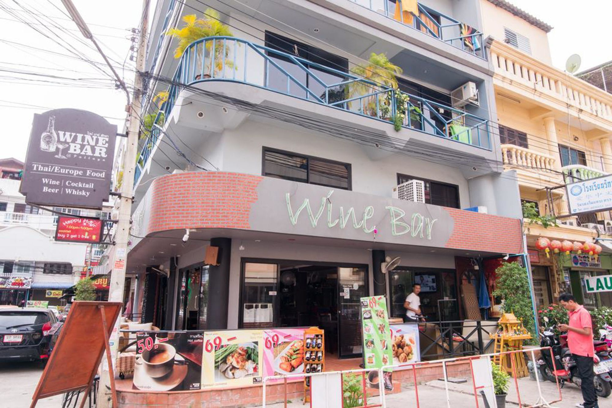 De Apartment Pattaya Εξωτερικό φωτογραφία