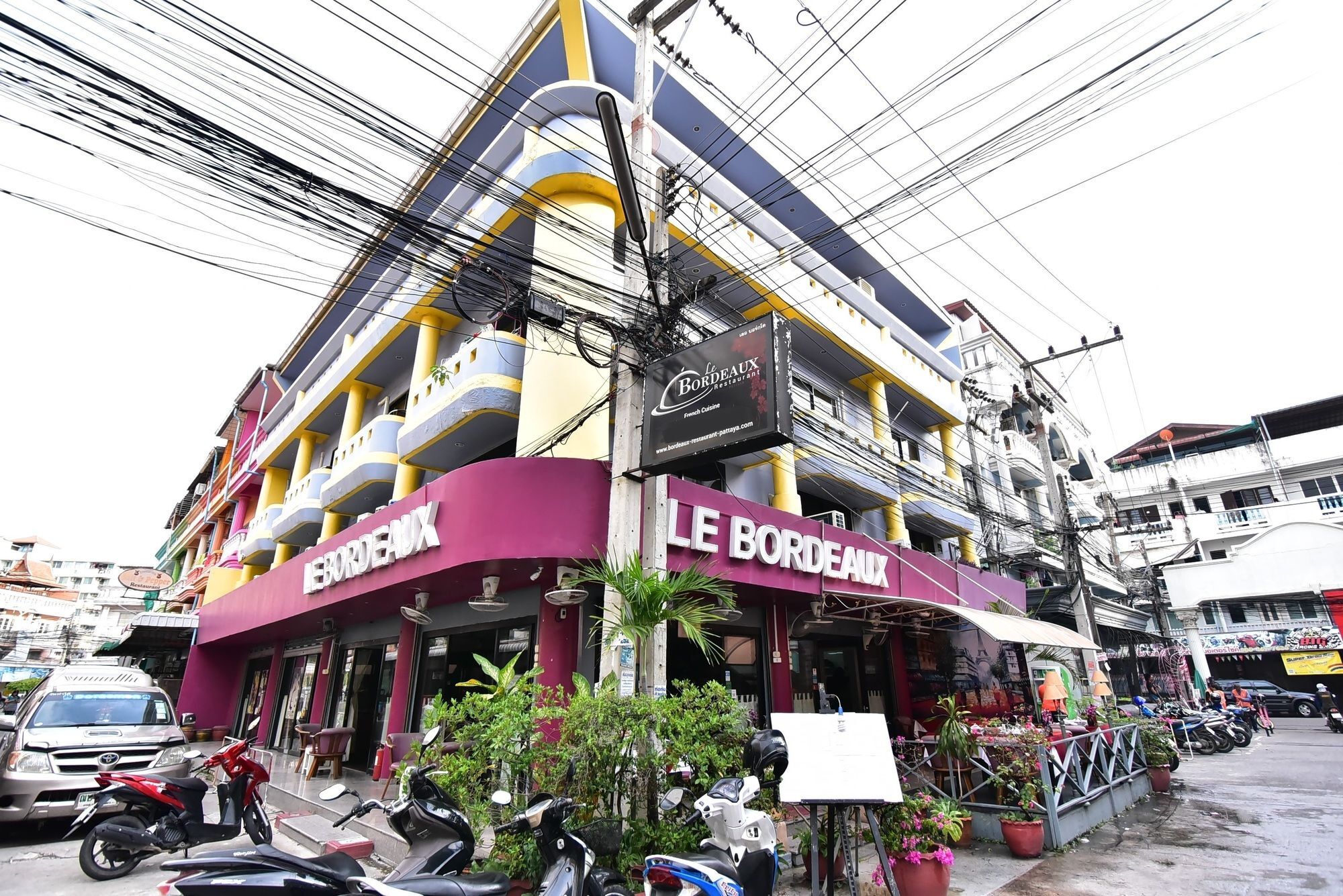 De Apartment Pattaya Εξωτερικό φωτογραφία